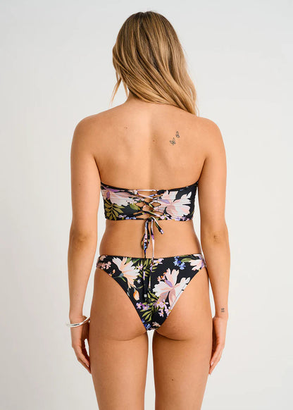 High-Leg Cheeky Bottom with Picot Trim