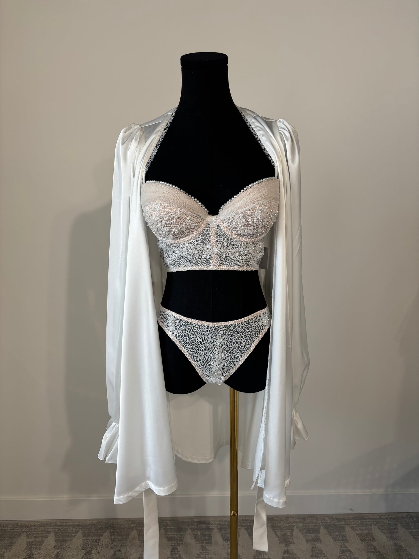 Dominica Bridal Bra Set - M left