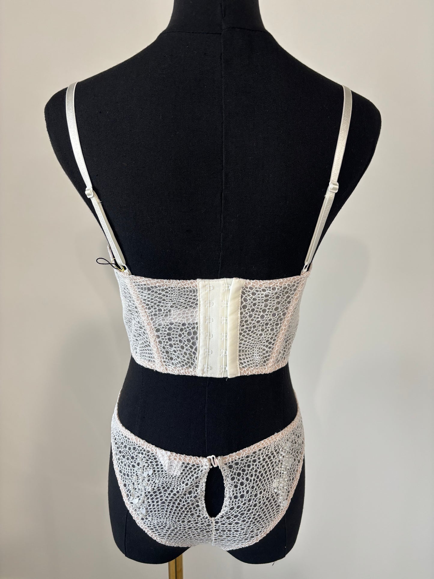 Dominica Bridal Bra Set - M left