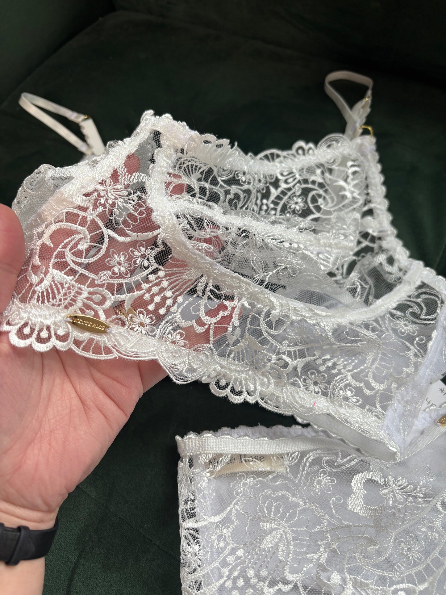 White Dahlia Bra Set (34DD & L) - only 1 available