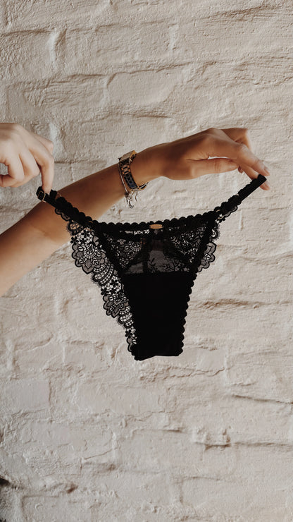 Pepper Decor Back Bralette Set - XS, M & XL left