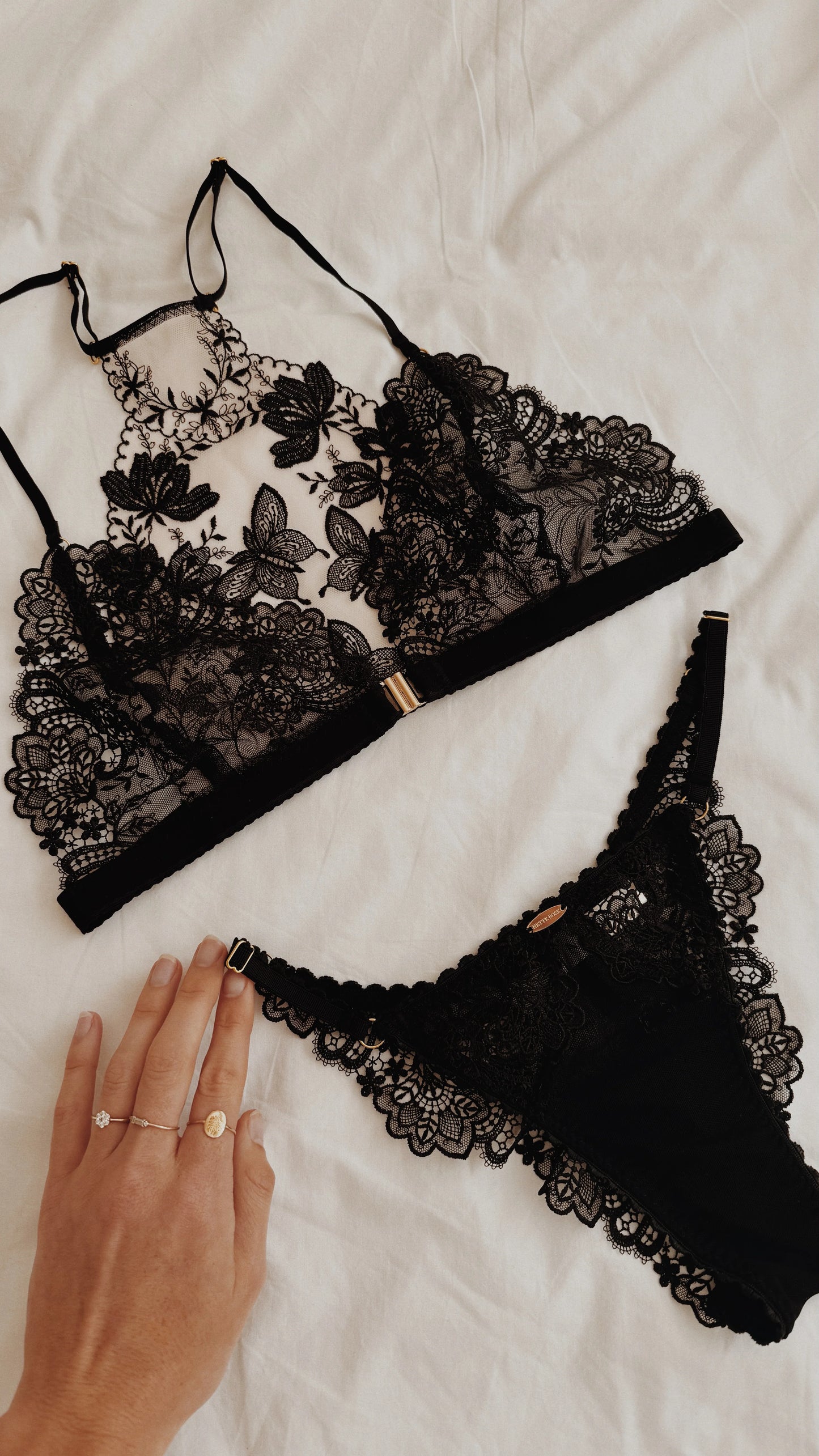 Pepper Decor Back Bralette Set - XS, M & XL left